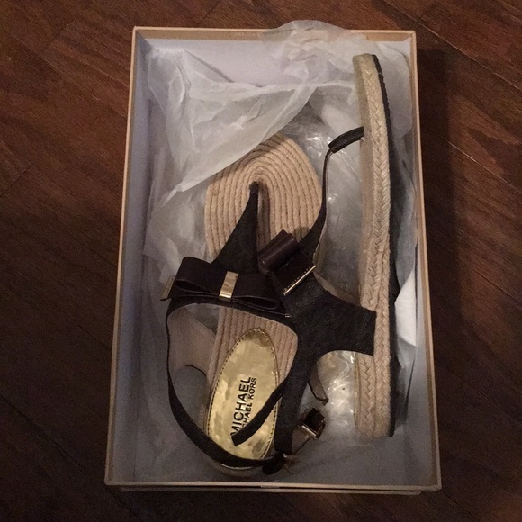 MICHAEL KORS SIGNATURE SANDALS! New! Brown! Sz 9 - Picture 6 of 8